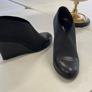 Donald J. Pliner Black Wedge Booties